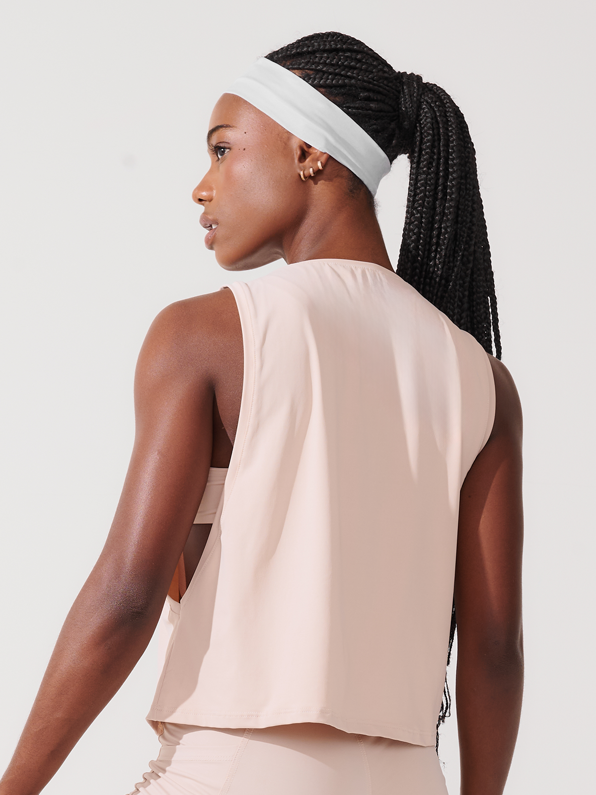 Regata Cropped com Cava Ampla Bege