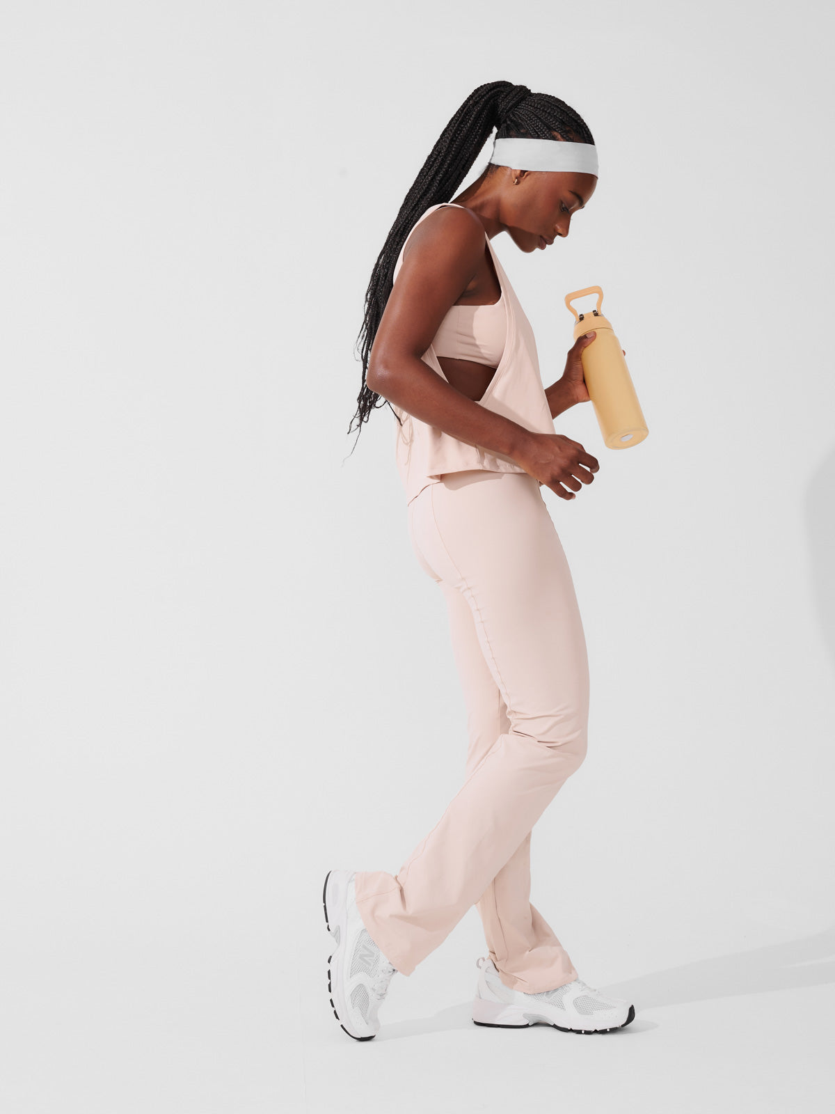 Conjunto Calça Bailarina Bege + Regata Cropped Leve com Cava Ampla Bege