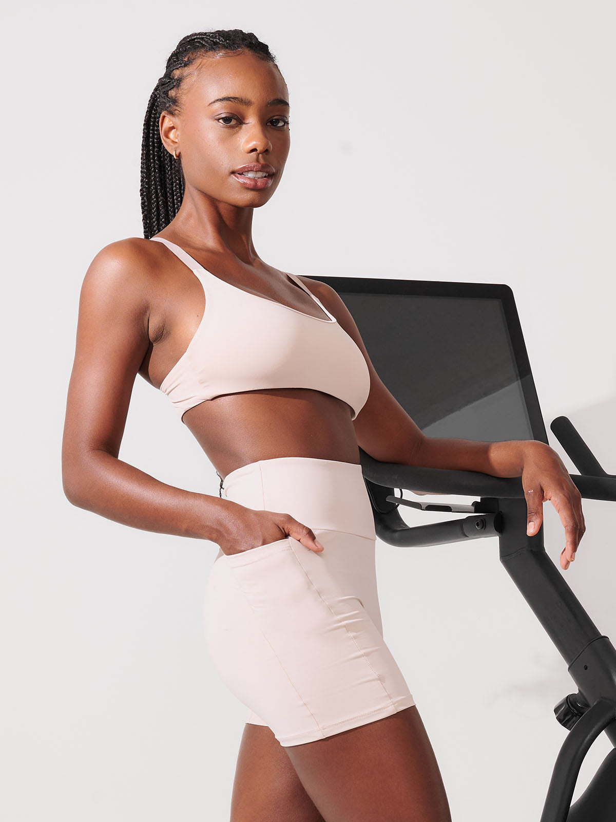 Conjunto Bermuda de Compressão Bege + Top Fitness Média Compressão Bege