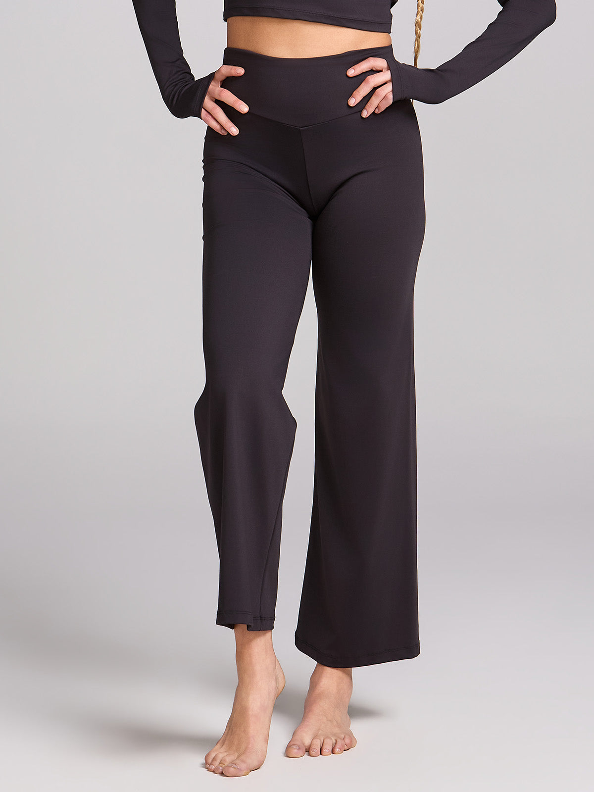 Calça Pantalona Essencial Preto