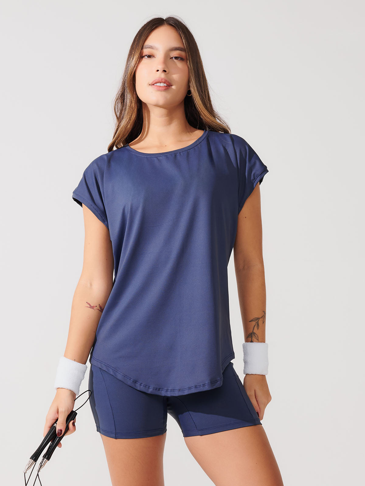 Conjunto Bermuda de Compressão Azul Marinho + T-shirt Essencial Alongada Azul Marinho