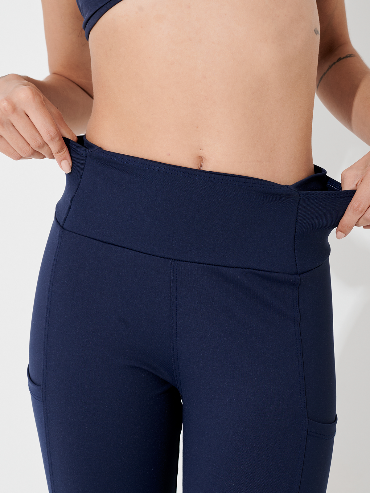 Calça Legging 6 Bolsos Azul Marinho