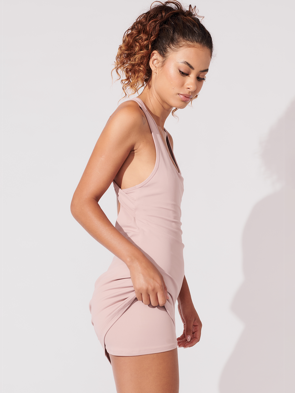 Vestido Fitness Aberto com Shorts e Costas Nadador Rose