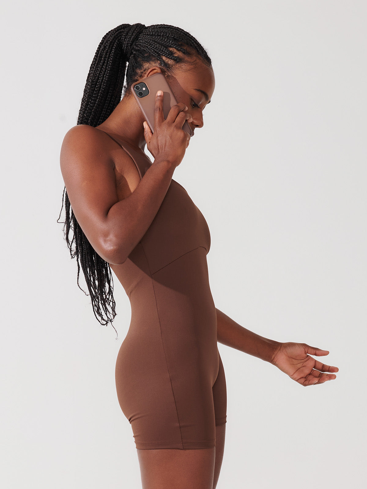 Macaquinho Fitness Modelador com Alças Largas e Costas Cruzadas Marrom Café