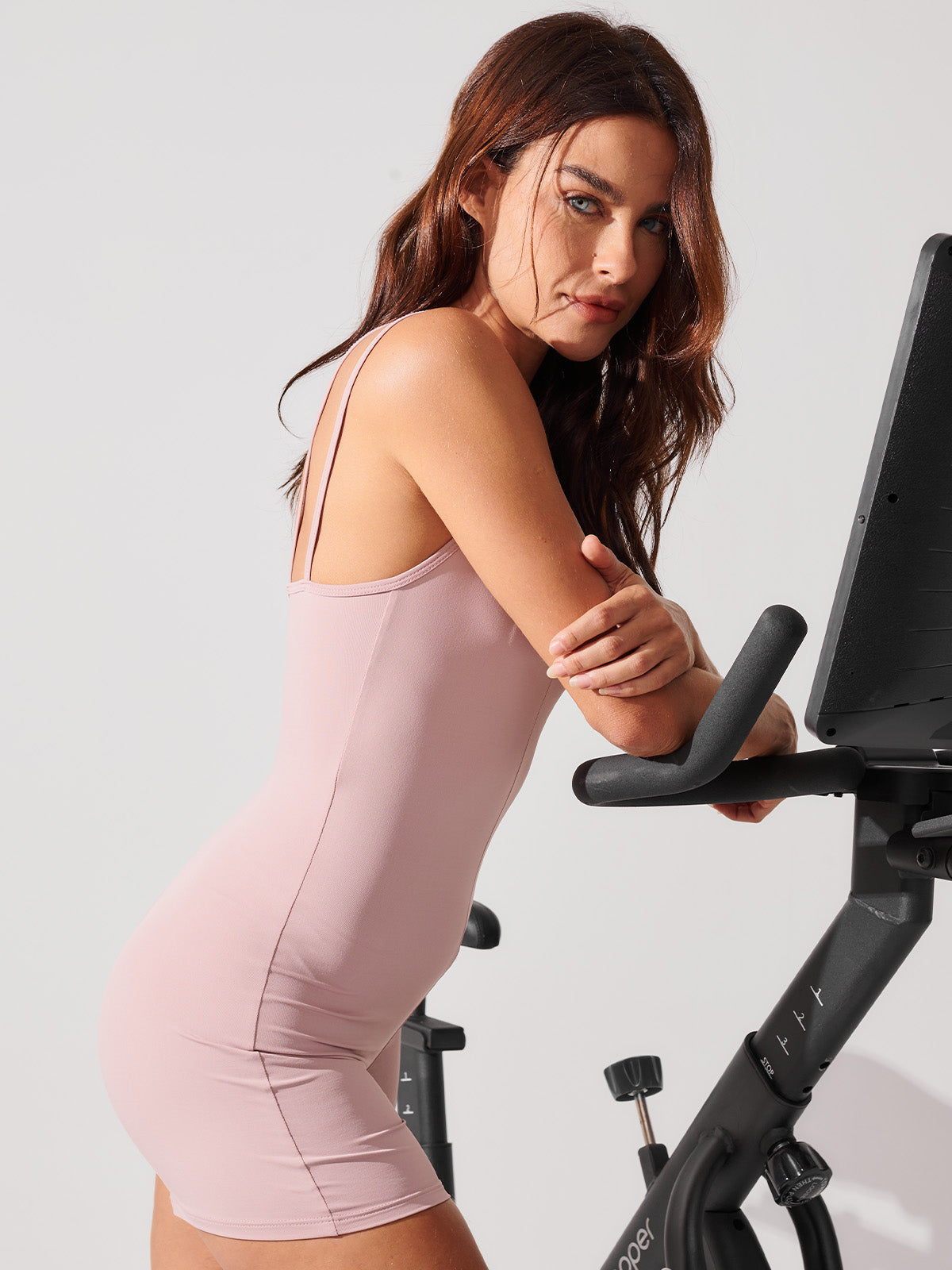 Macaquinho Fitness Modelador com Decote V e Alças Finas Rose