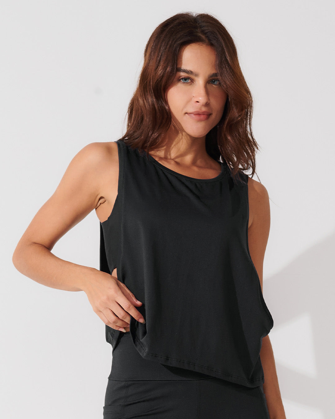 Regata Cropped com Cava Ampla Preto