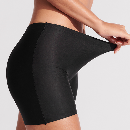 Calcinha shorts que modela sem apertar — e desaparece sob qualquer roupa