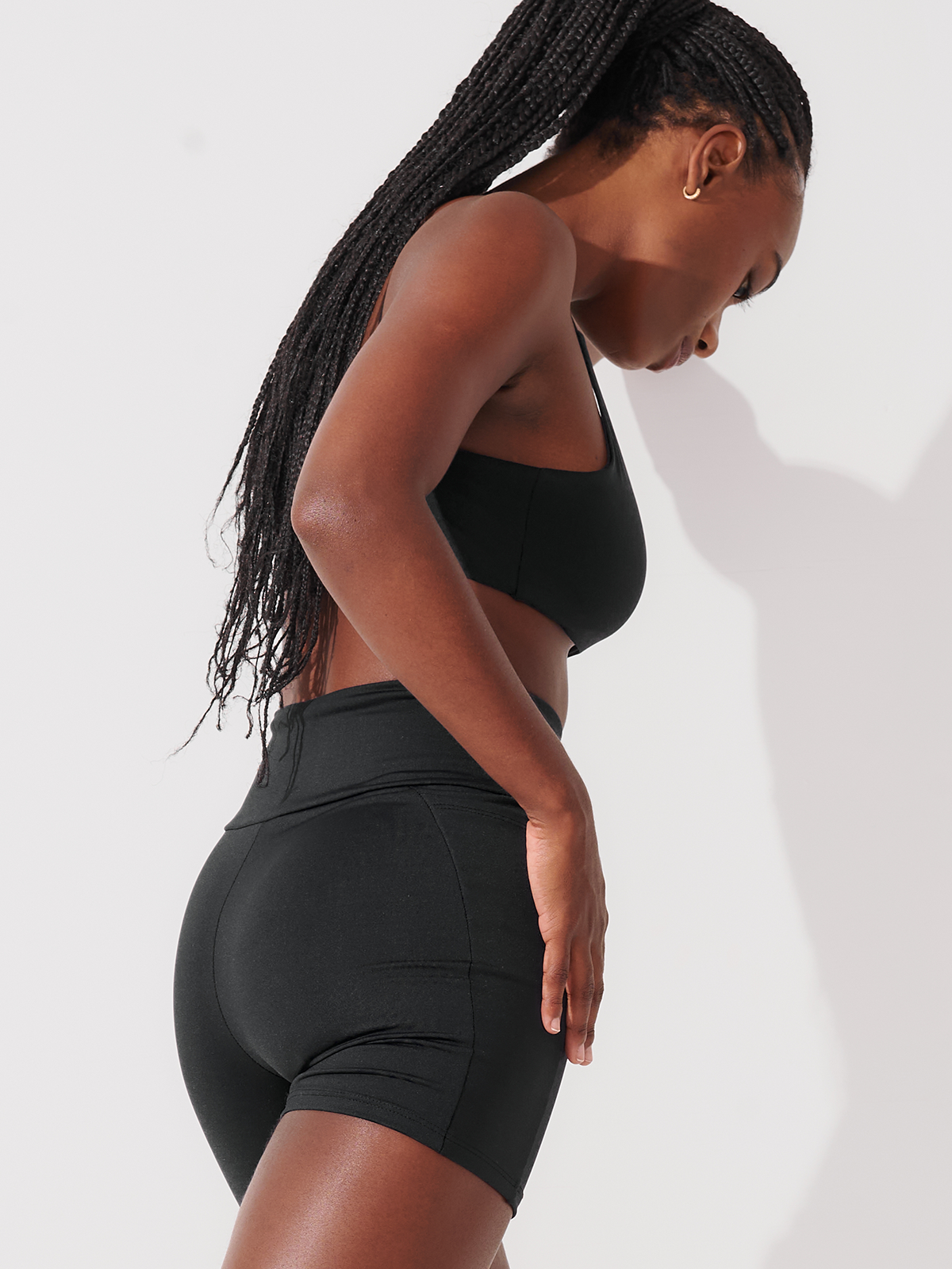 Conjunto Bermuda de Compressão Preto + Top Slim Preto
