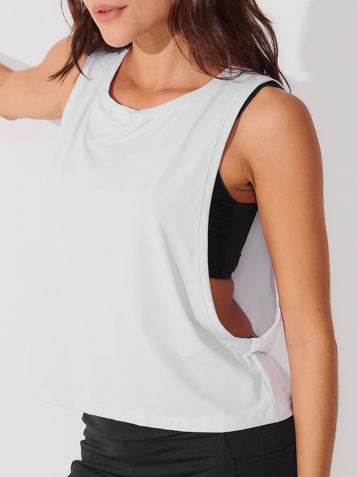 Regata Cropped com Cava Ampla Branco