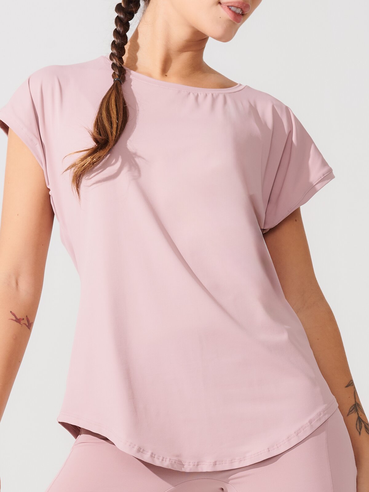 T-Shirt Essencial Alongada Rose