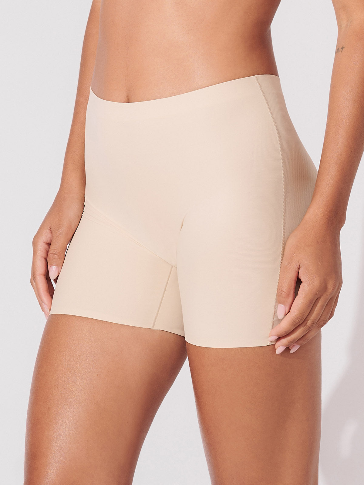 Kit com 3 Calcinhas Shorts Sem Costura Segunda Pele (1 Preto, 1 Bege e 1 Rose) - R$71,90 Cada