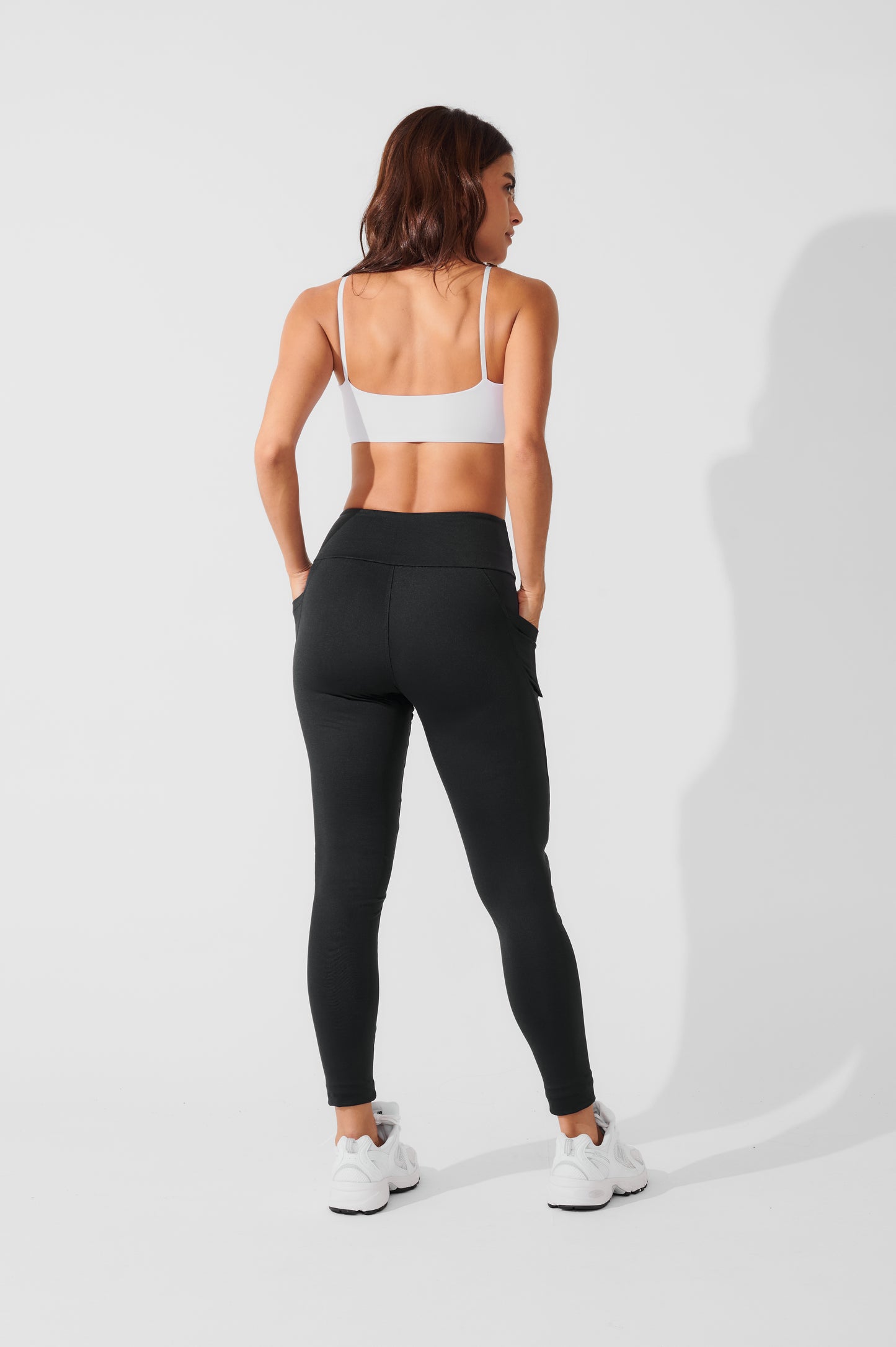 Conjunto Calça Legging de Compressão Preto + Top Slim Branco