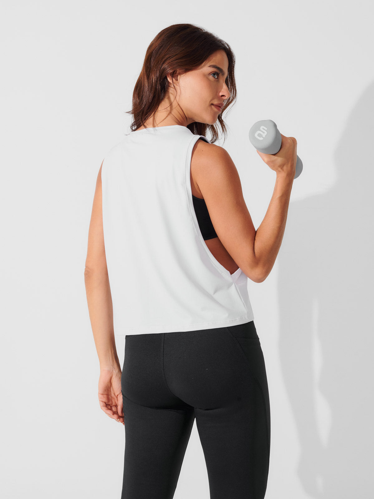 Conjunto Calça Legging de Compressão Preto + Regata Cropped Leve com Cava Ampla Branco