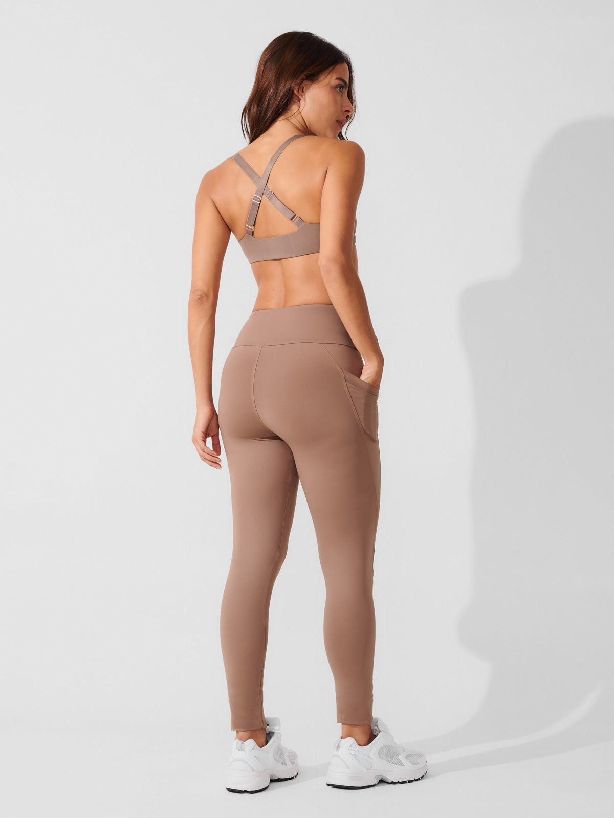 Conjunto Calça Legging de Compressão Marrom Cacau + Top Fitness Média Compressão Marrom Cacau