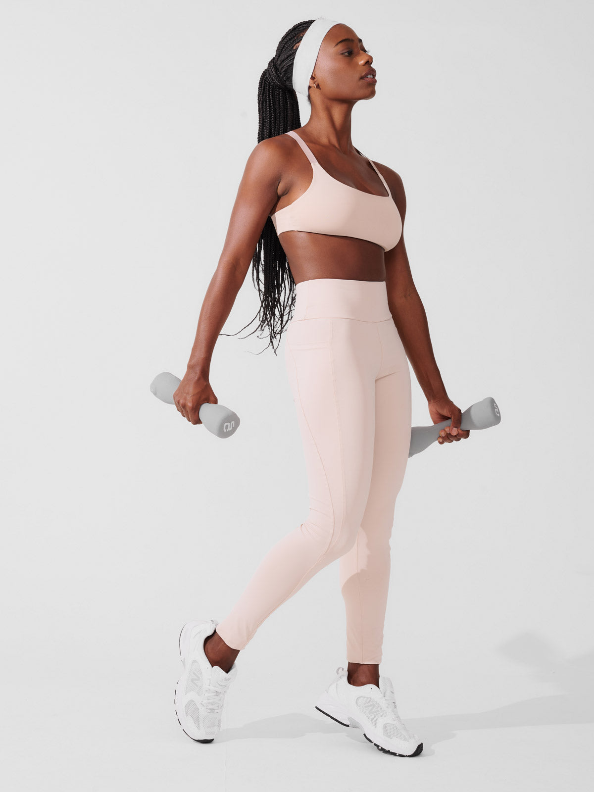Conjunto Calça Legging de Compressão Bege + Top Fitness Média Compressão Bege