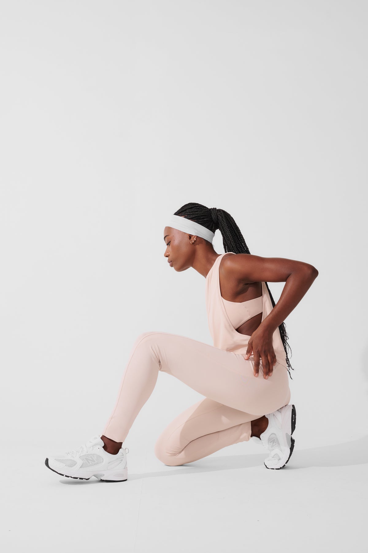 Conjunto Calça Legging de Compressão Bege + Regata Cropped Leve com Cava Ampla Bege
