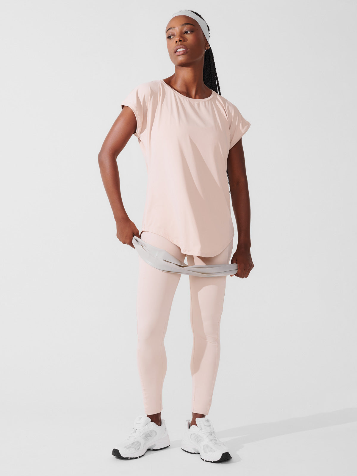 Conjunto Calça Legging de Compressão Bege + T-shirt Essencial Alongada Bege