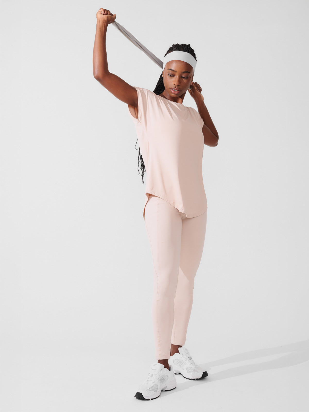 Conjunto Calça Legging de Compressão Bege + T-shirt Essencial Alongada Bege