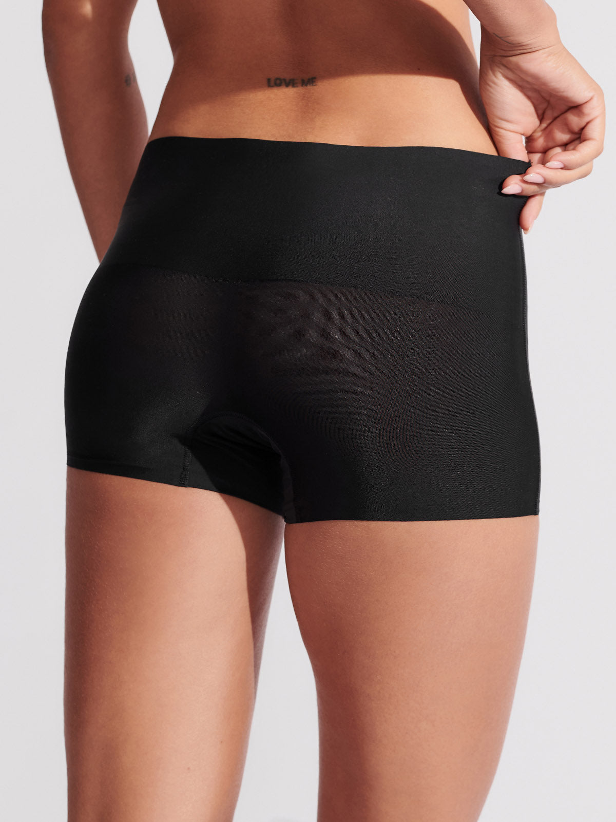 Kit com 3 Calcinhas Boxer Redutora Sem Costura Segunda Pele Preto - R$80,90 Cada