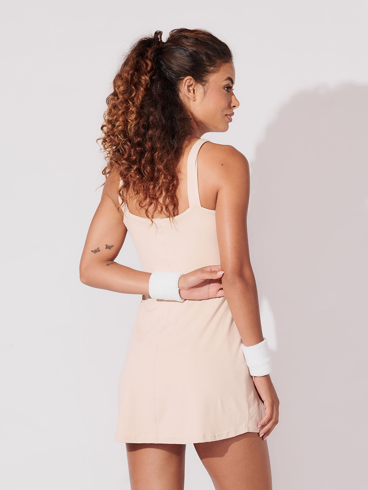 Vestido Fitness Drapeado com Shorts Bege