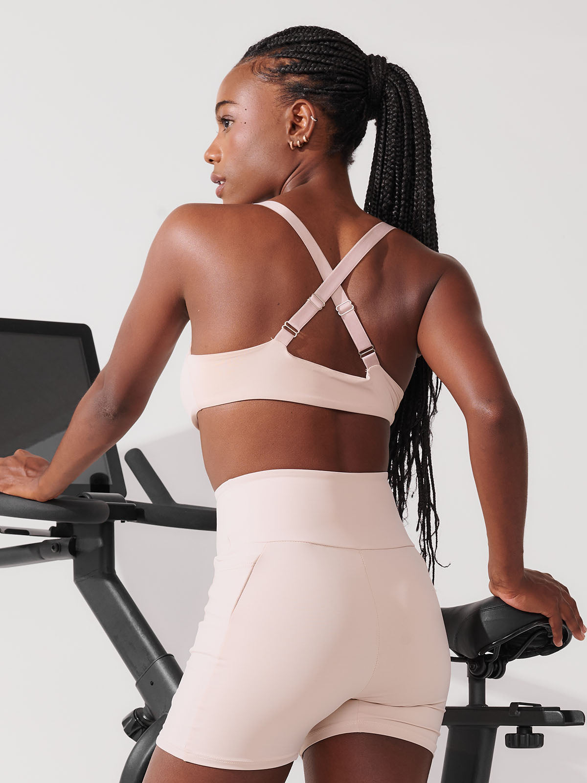 Conjunto Bermuda de Compressão Bege + Top Fitness Média Compressão Bege