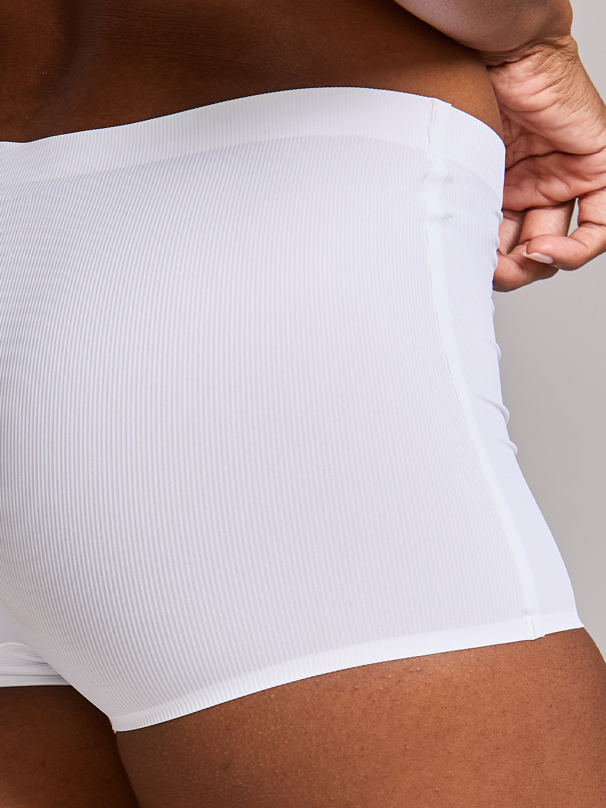 Calcinha Boyshort Boxer Poliamida Canelada Sem Costura Segunda Pele Branco