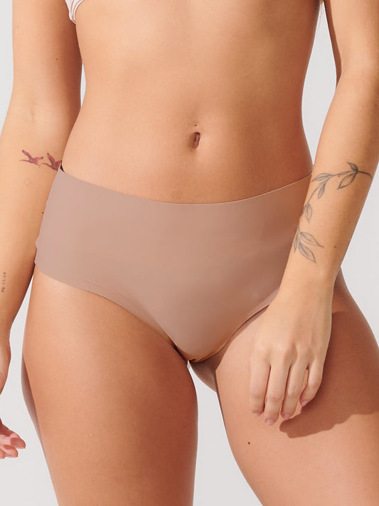 Calcinha Fio Dental Cintura Alta Sem Costura Segunda Pele Marrom Cacau