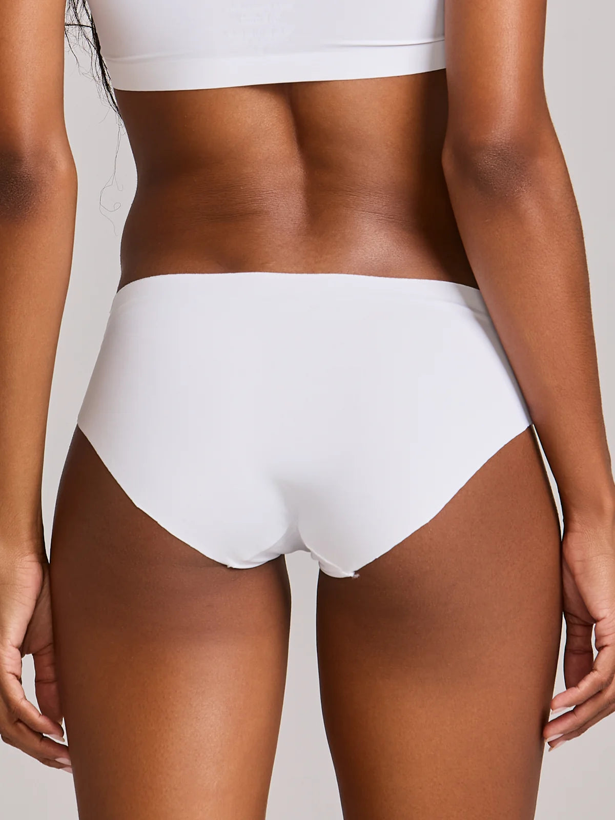 Kit com 10 Calcinhas Caleçon Invisível Sem Costura (5 Preto e 5 Branco)