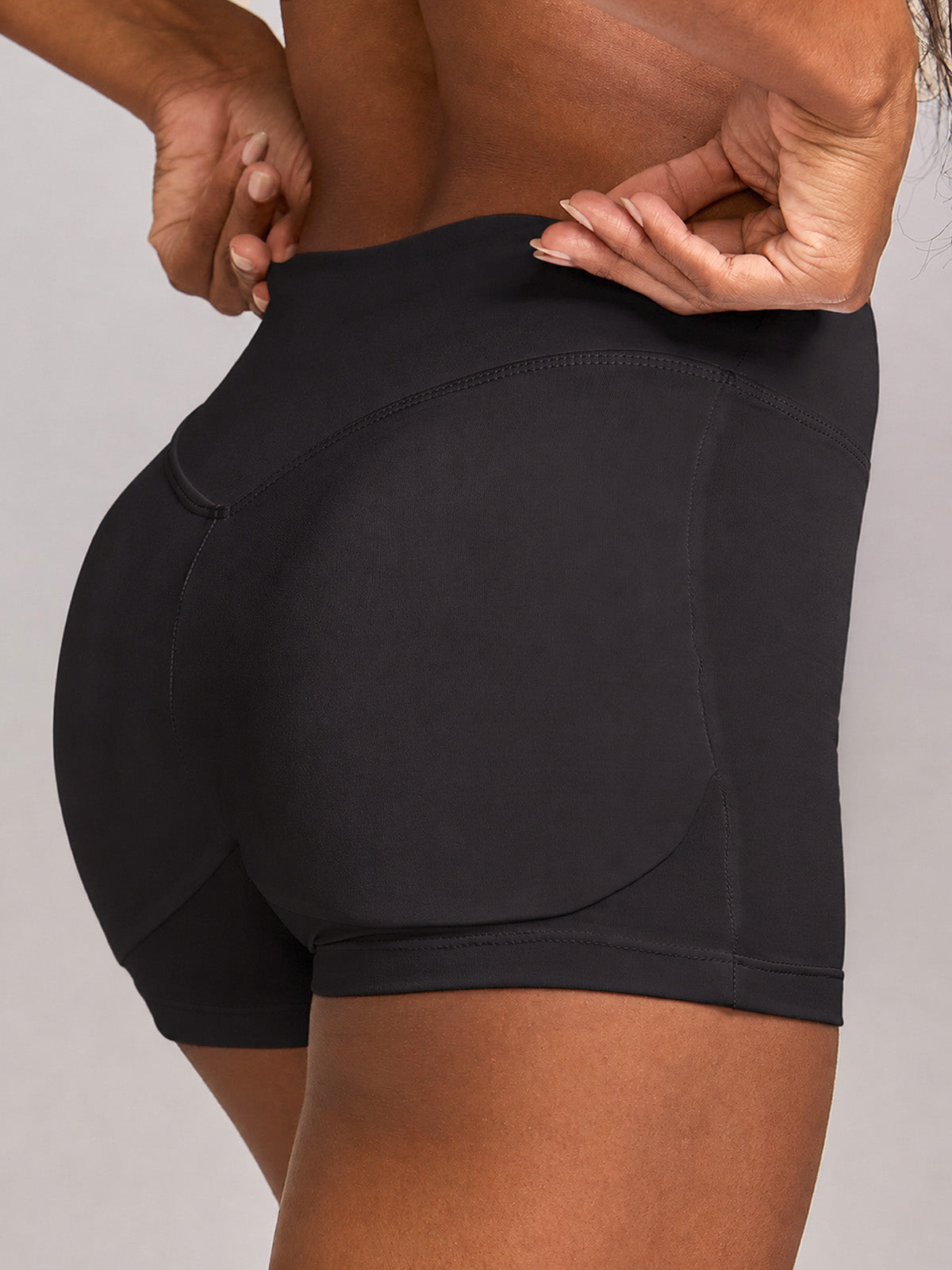 Calcinha com Enchimento Para Glúteos Preto