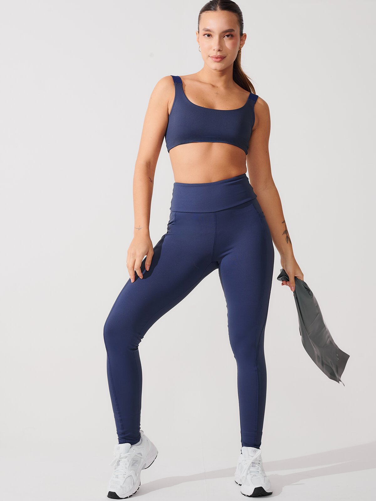 Conjunto Calça Legging de Compressão Azul Marinho + Top Ampla Cobertura Azul Marinho