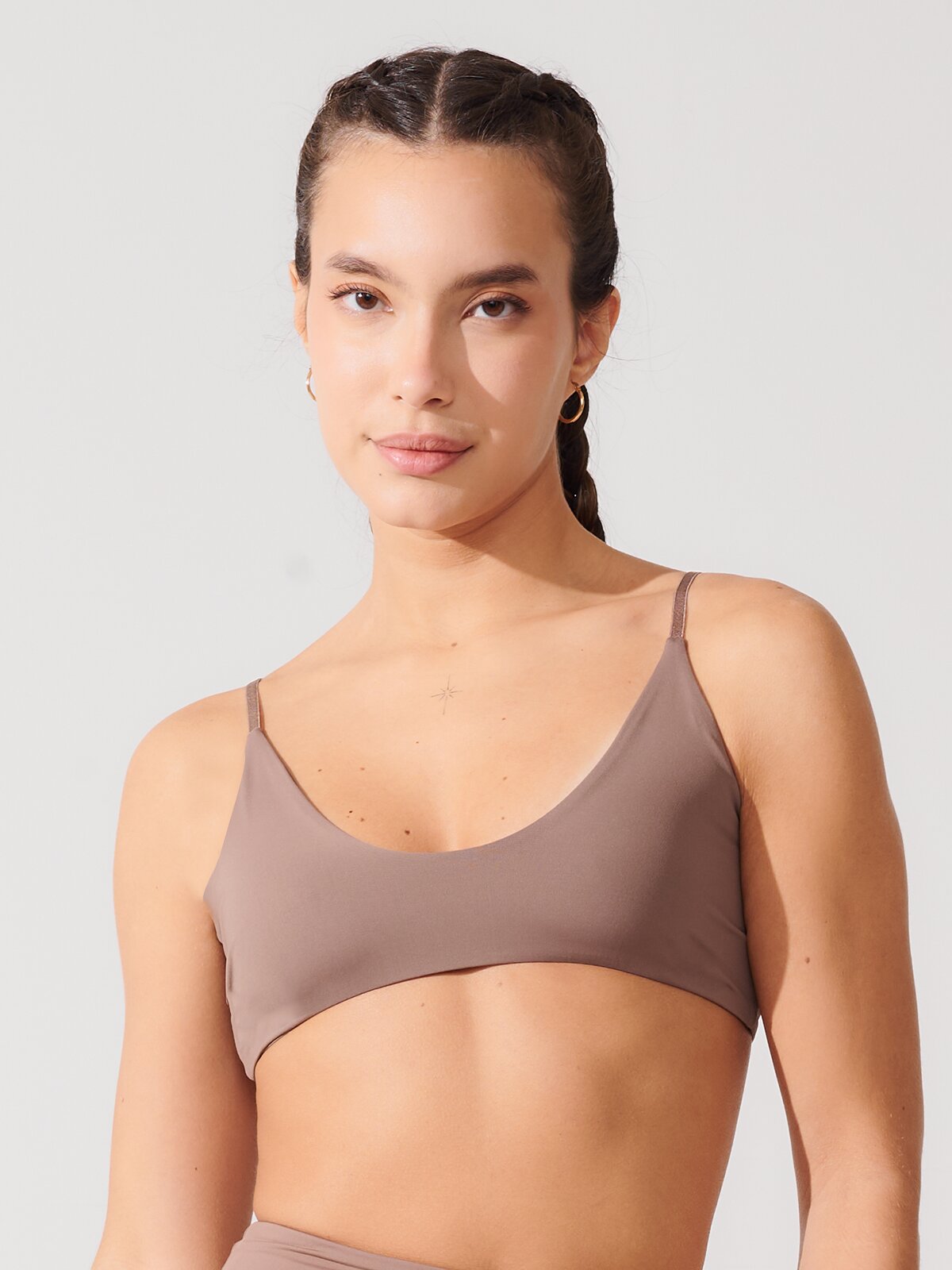 Top Slim Fitness com Alças Finas Marrom Cacau