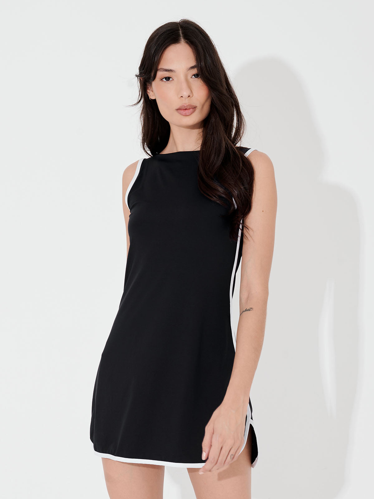 Vestido Fitness com Detalhe Contrastante Preto