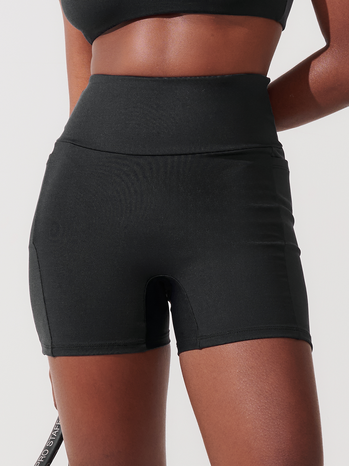 Bermuda de Compressão com Forro Preto