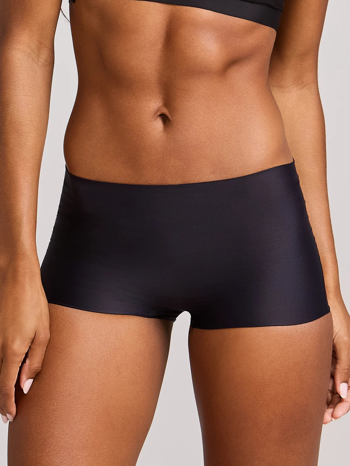 Kit com 10 Calcinhas Boxer Boyshort Invisível Sem Costura (5 Preto e 5 Branco)