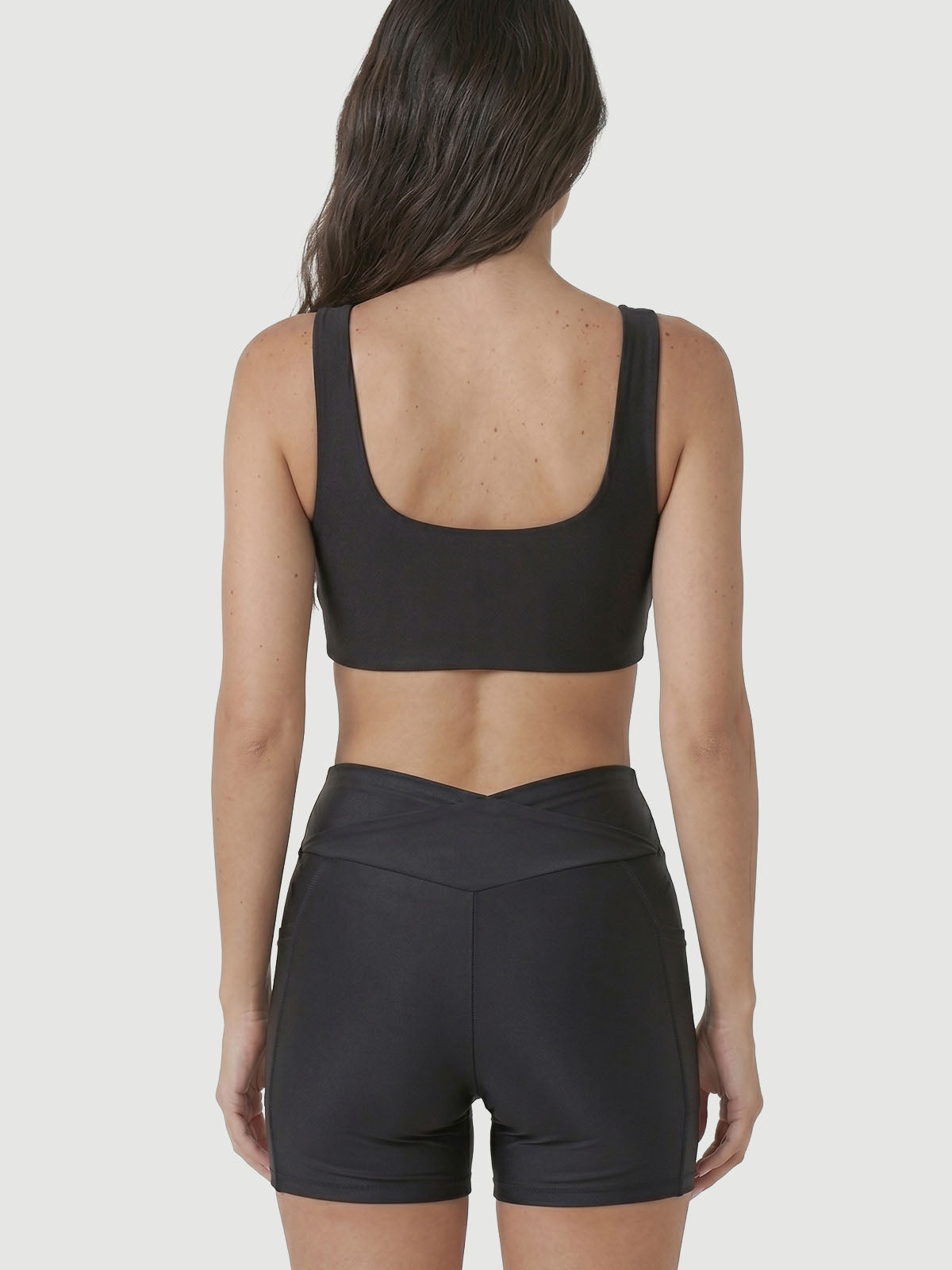 Conjunto Top Regata Segunda Pele Preto + Shorts Crossover Preto