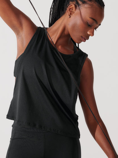 Conjunto Bermuda de Compressão Preto + Regata Cropped Leve com Cava Ampla Preto