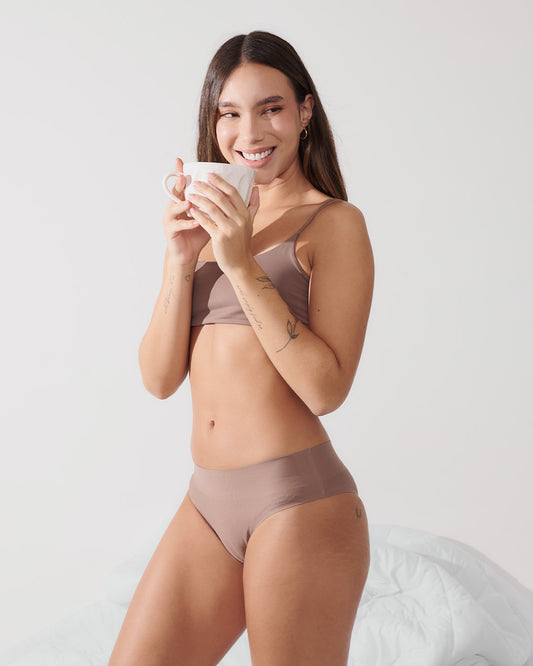 Conjunto Sutiã Alça Dupla Marrom Cacau + Calcinha Biquini Cintura Alta Marrom Cacau