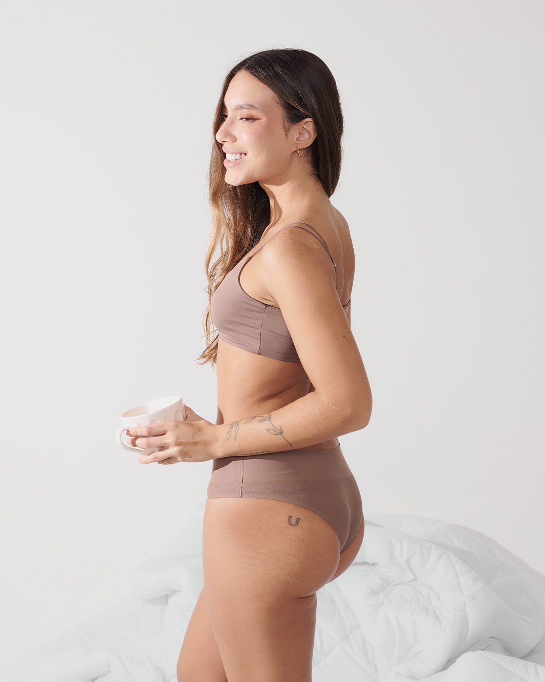 Conjunto Sutiã Alça Dupla Marrom Cacau + Calcinha Biquini Cintura Alta Marrom Cacau