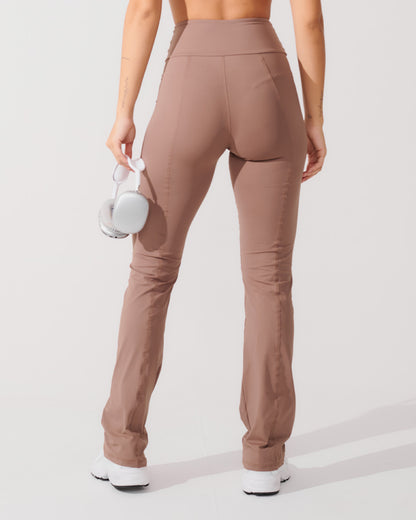 Calça Flare Bailarina Marrom Cacau