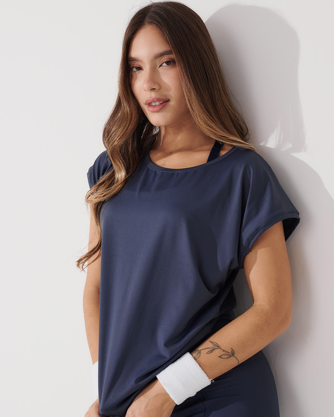 T-Shirt Essencial Alongada Azul Marinho