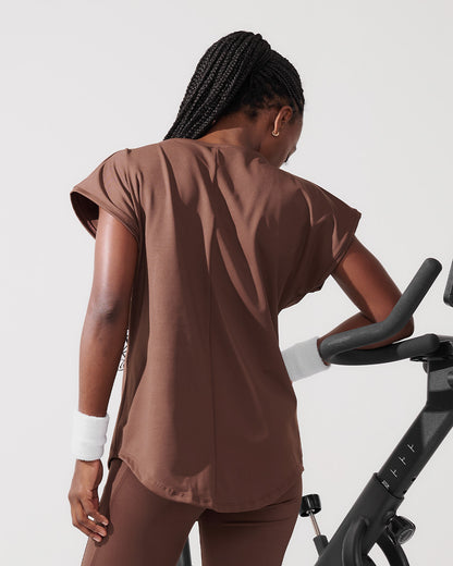 T-Shirt Essencial Alongada Marrom Café