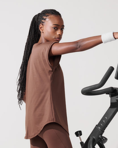 T-Shirt Essencial Alongada Marrom Café