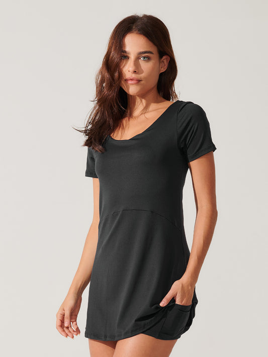 Vestido Fitness com Manga Curta e Shorts Preto